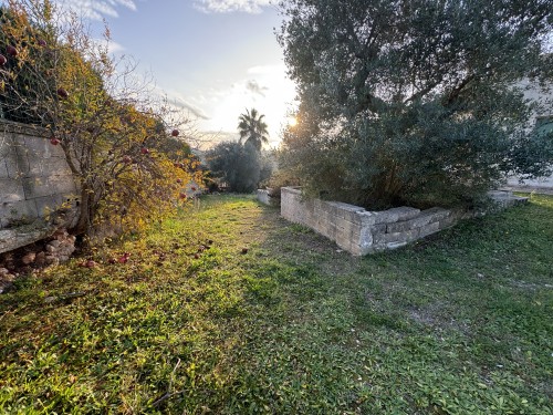 Villa Da Ristrutturare Con PdC Approvato Per Demolizione e Ricostruzione.